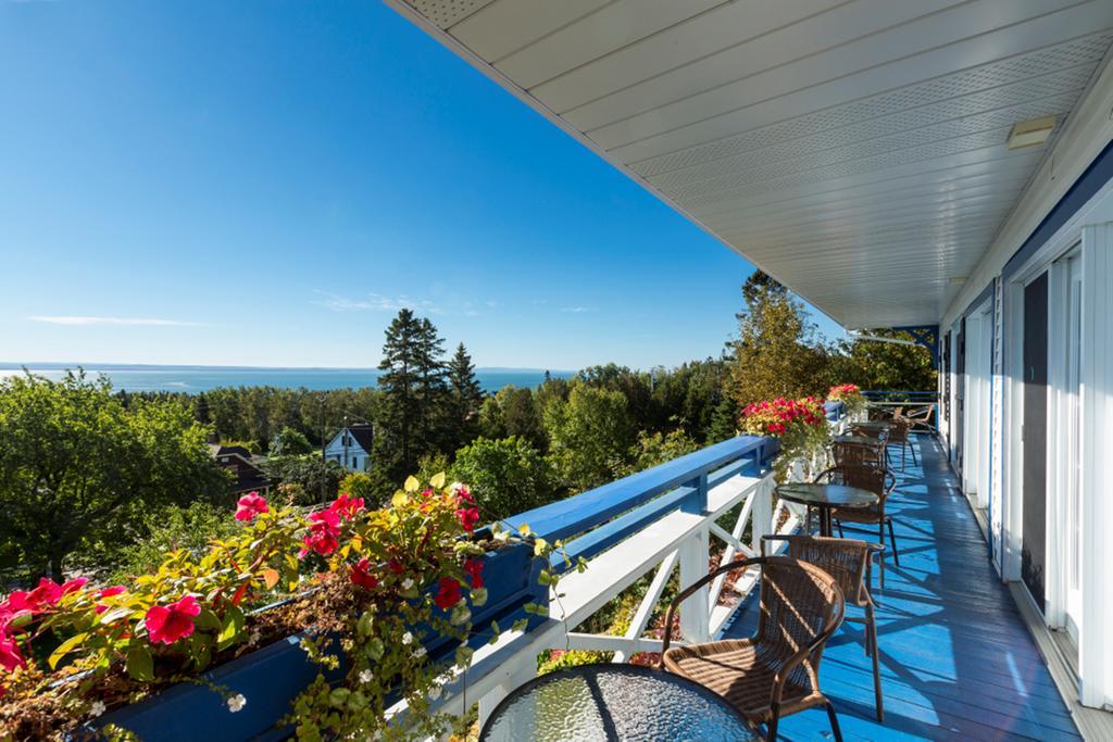 Auberge Fleurs De Lune La Malbaie Exteriör bild