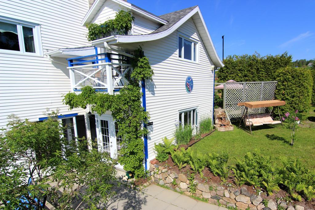 Auberge Fleurs De Lune La Malbaie Exteriör bild