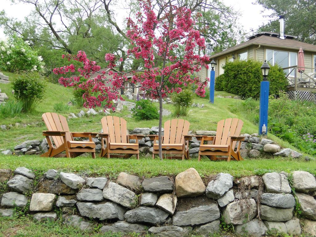 Auberge Fleurs De Lune La Malbaie Exteriör bild