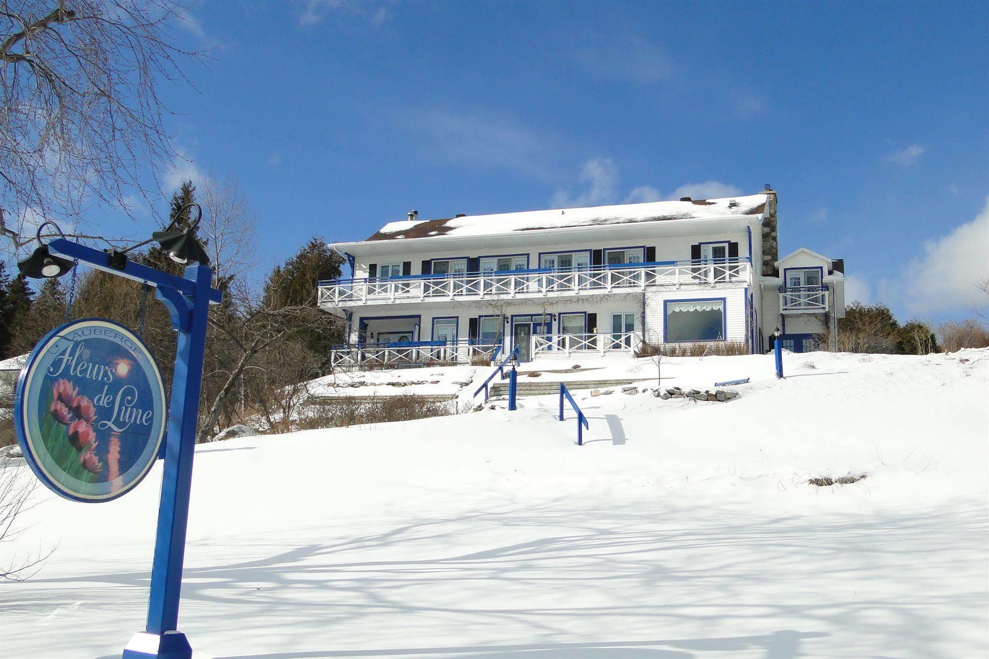 Auberge Fleurs De Lune La Malbaie Exteriör bild